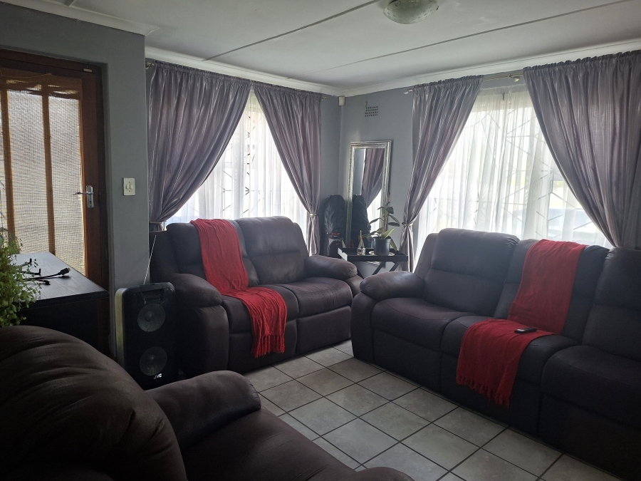 3 Bedroom Property for Sale in Bell Glen Western Cape